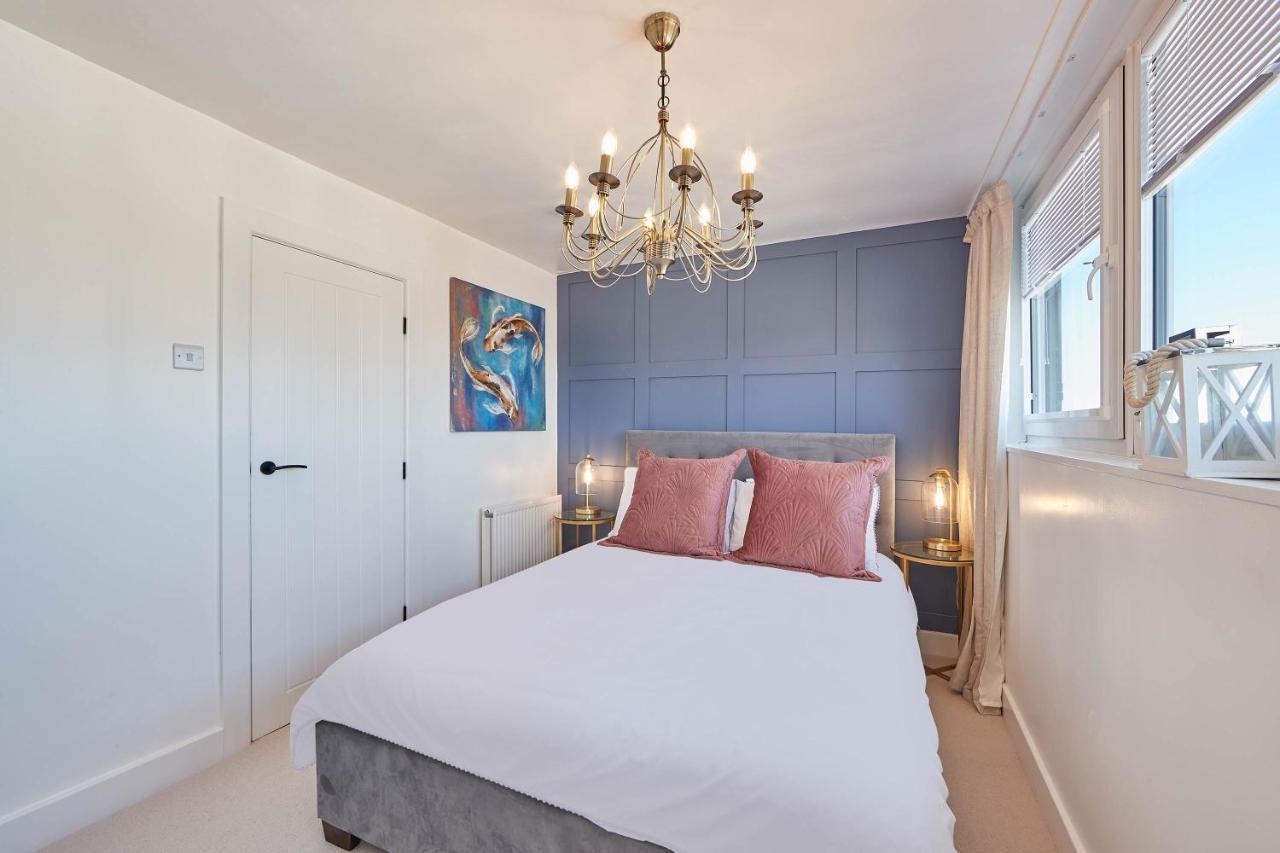 Apartment Host & - The Nest Whitby